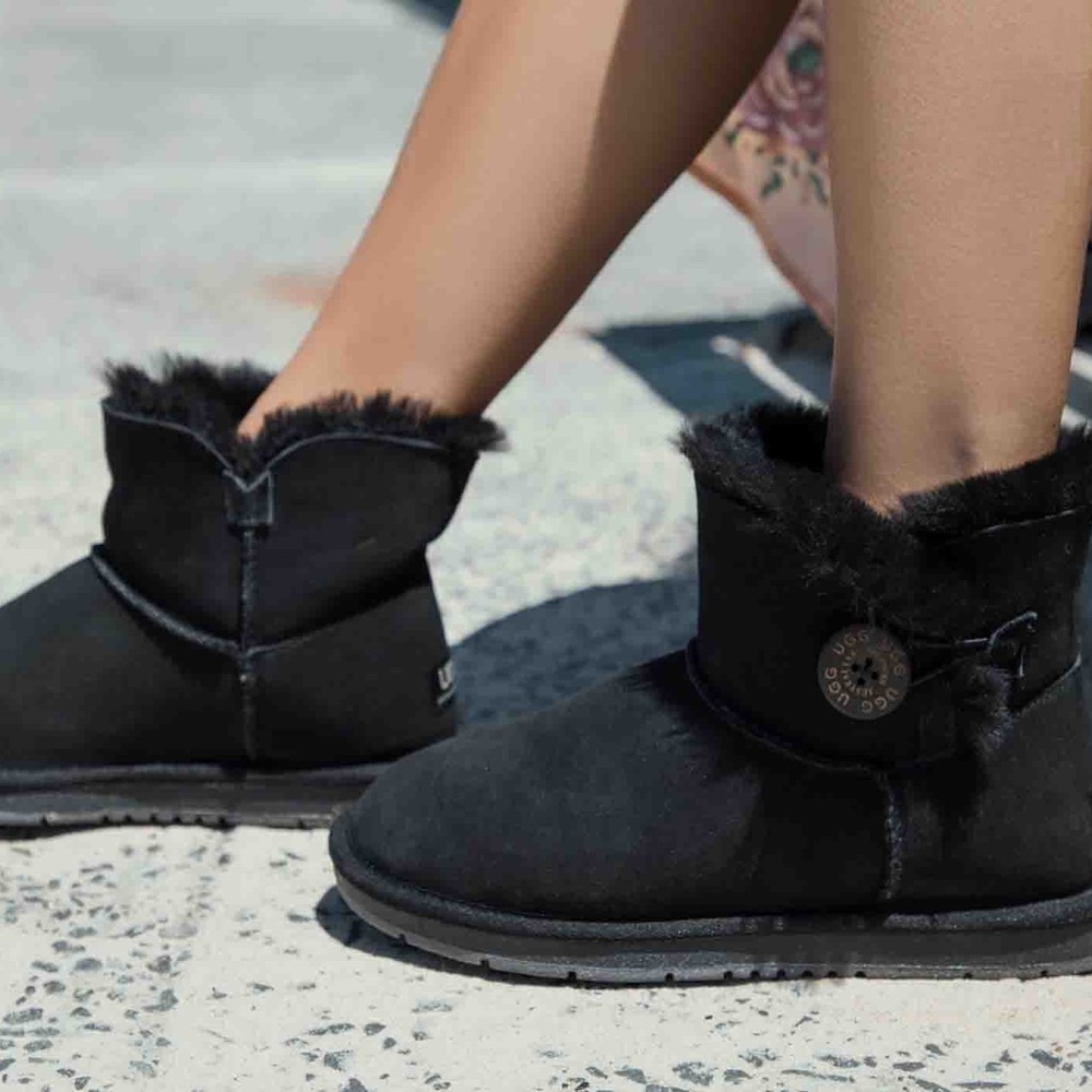 Women's Ugg Black Bailey Button Ankle Boots